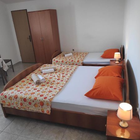 Apartmani Vitic بار المظهر الخارجي الصورة