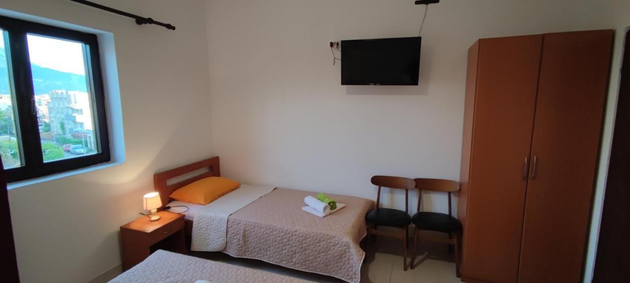Apartmani Vitic بار المظهر الخارجي الصورة