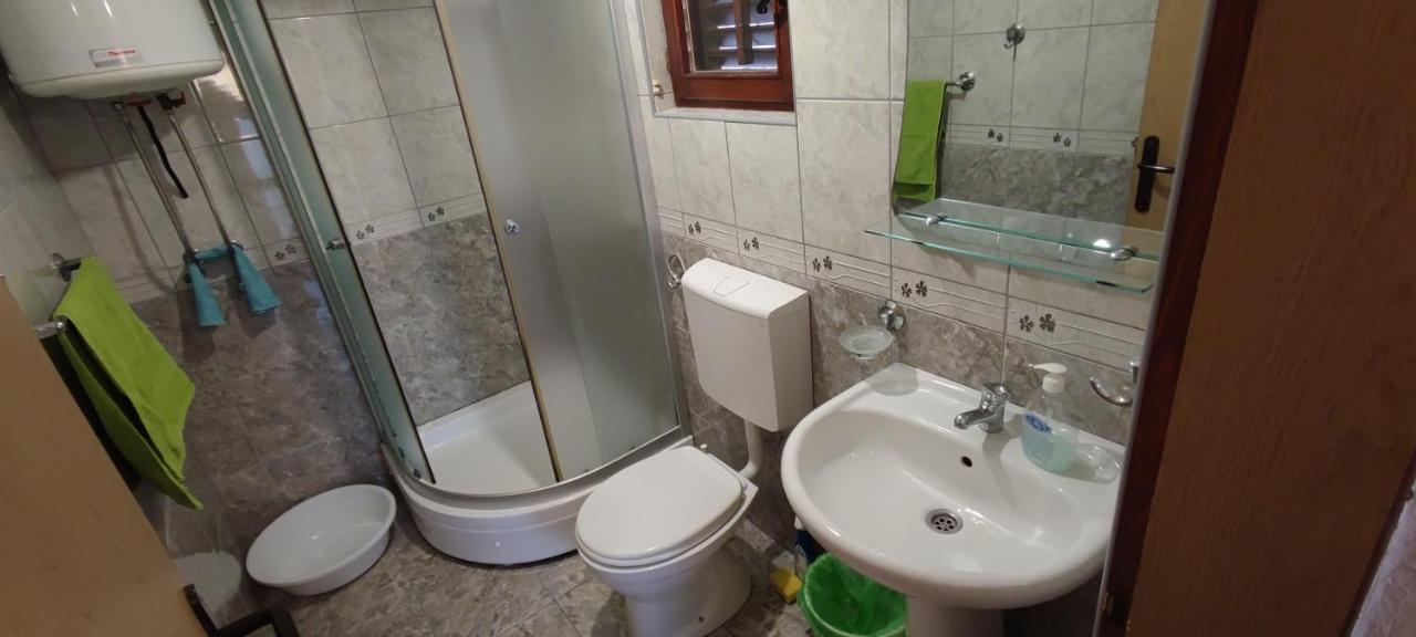 Apartmani Vitic بار المظهر الخارجي الصورة