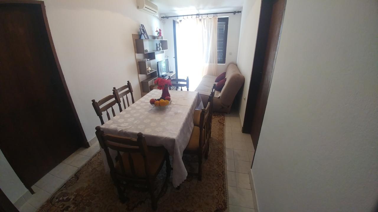 Apartmani Vitic بار المظهر الخارجي الصورة