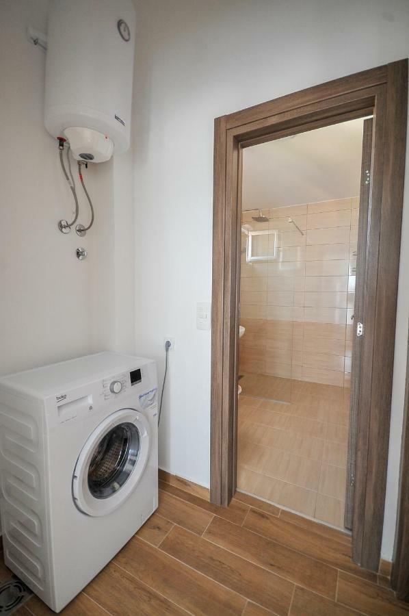 Apartmani Vitic بار المظهر الخارجي الصورة