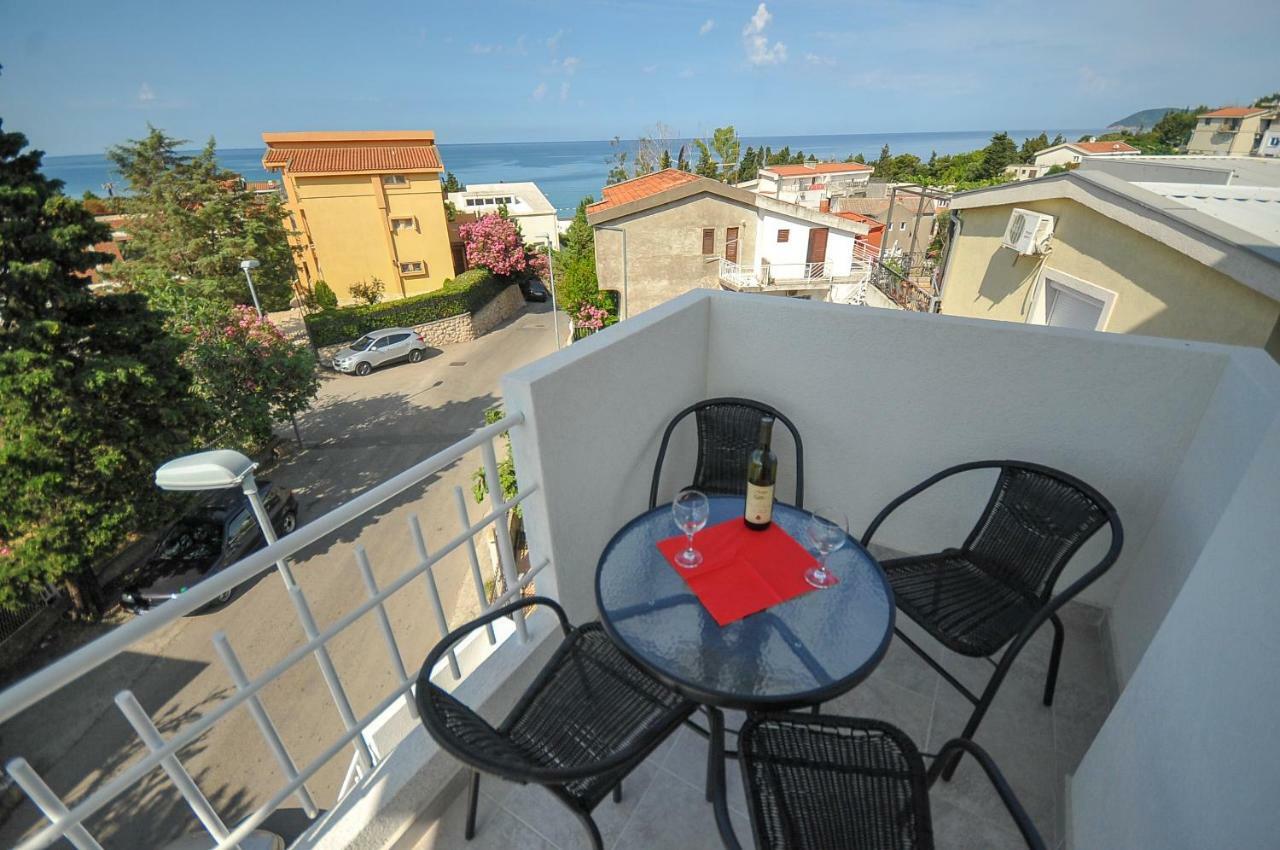 Apartmani Vitic بار المظهر الخارجي الصورة