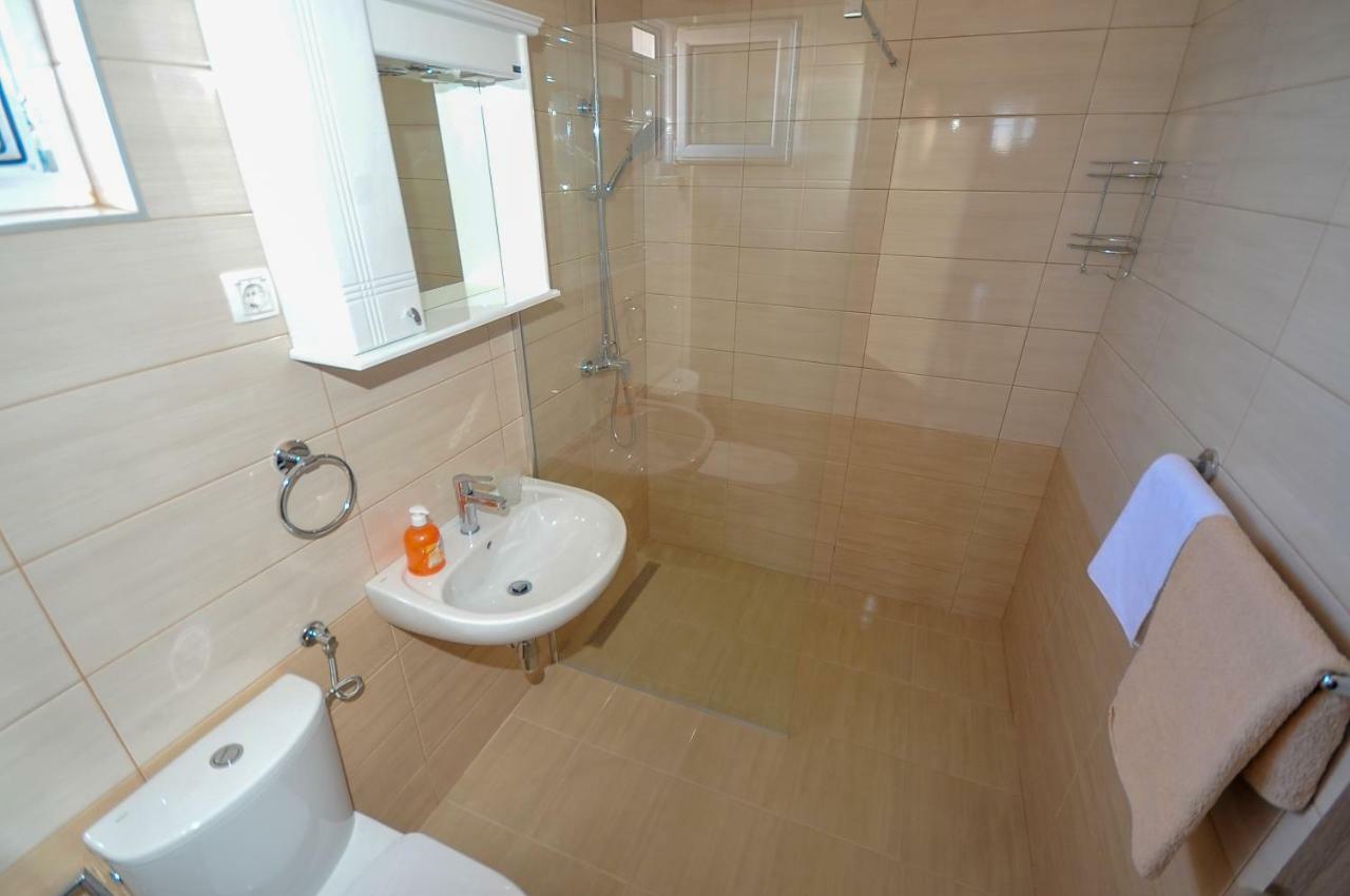 Apartmani Vitic بار المظهر الخارجي الصورة