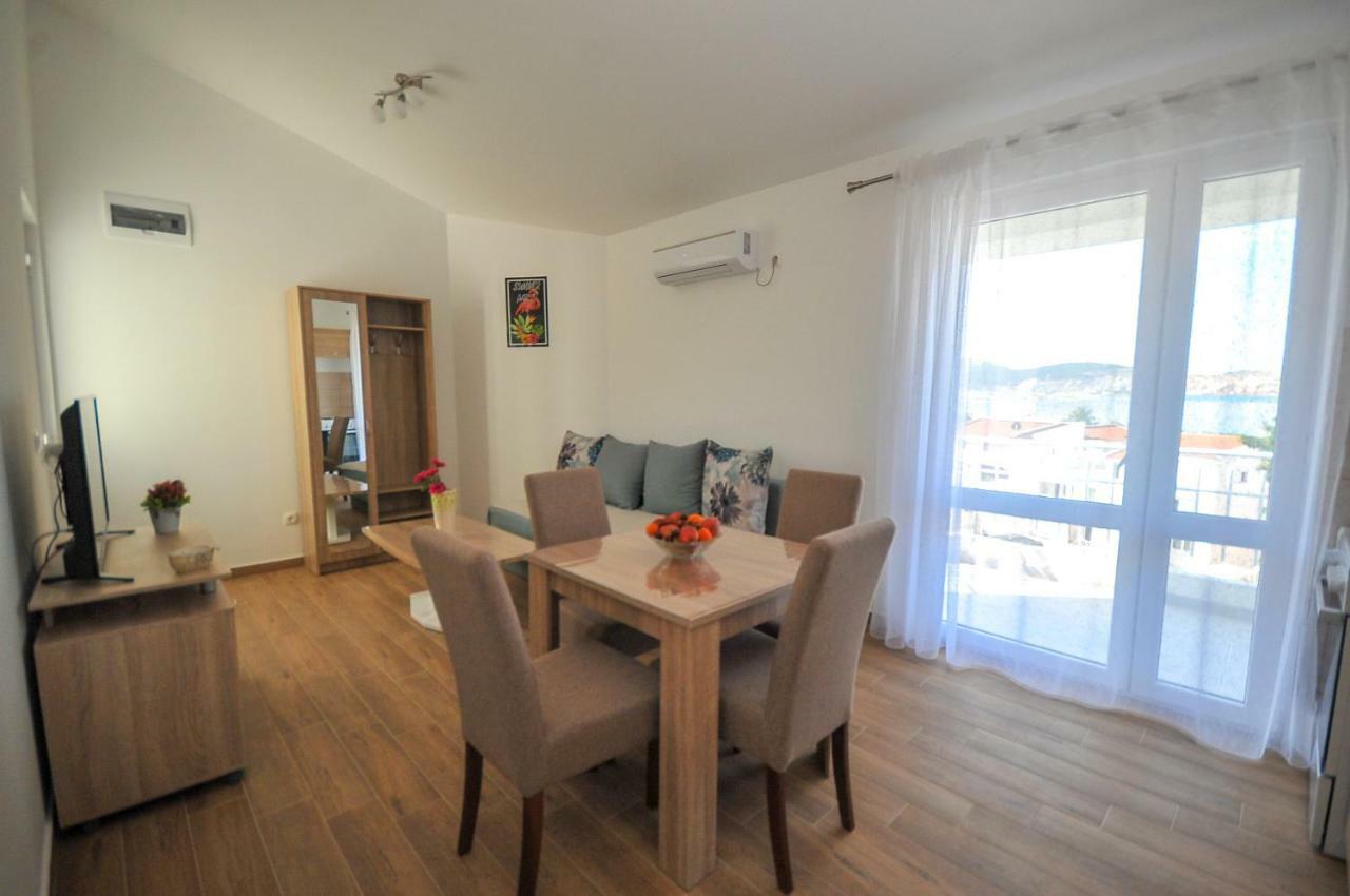 Apartmani Vitic بار المظهر الخارجي الصورة